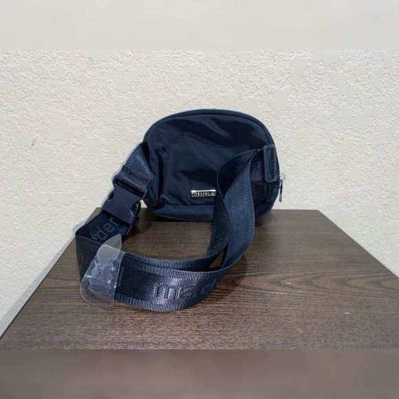 Black Fanny Pack - Picture 2 of 3